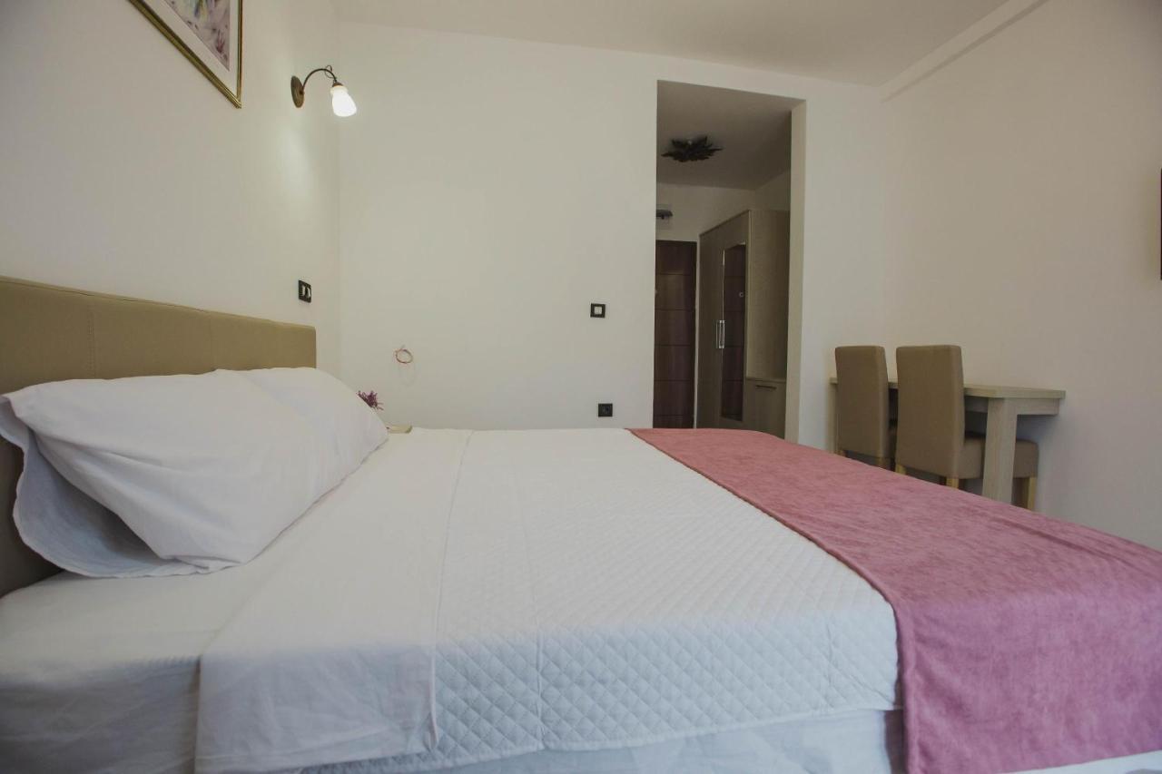 Hotel Dapcevic Cetinje Exterior photo