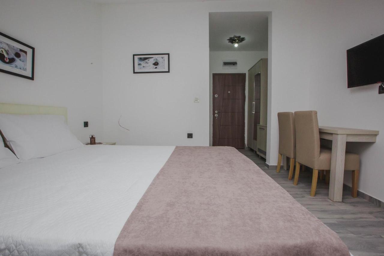 Hotel Dapcevic Cetinje Exterior photo