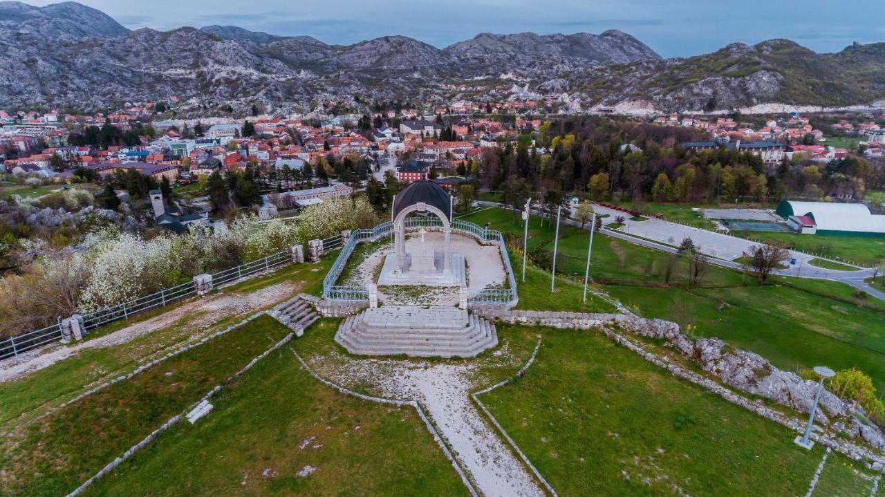 Hotel Dapcevic Cetinje Exterior photo